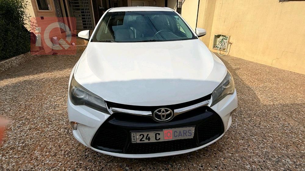 تۆیۆتا کامری